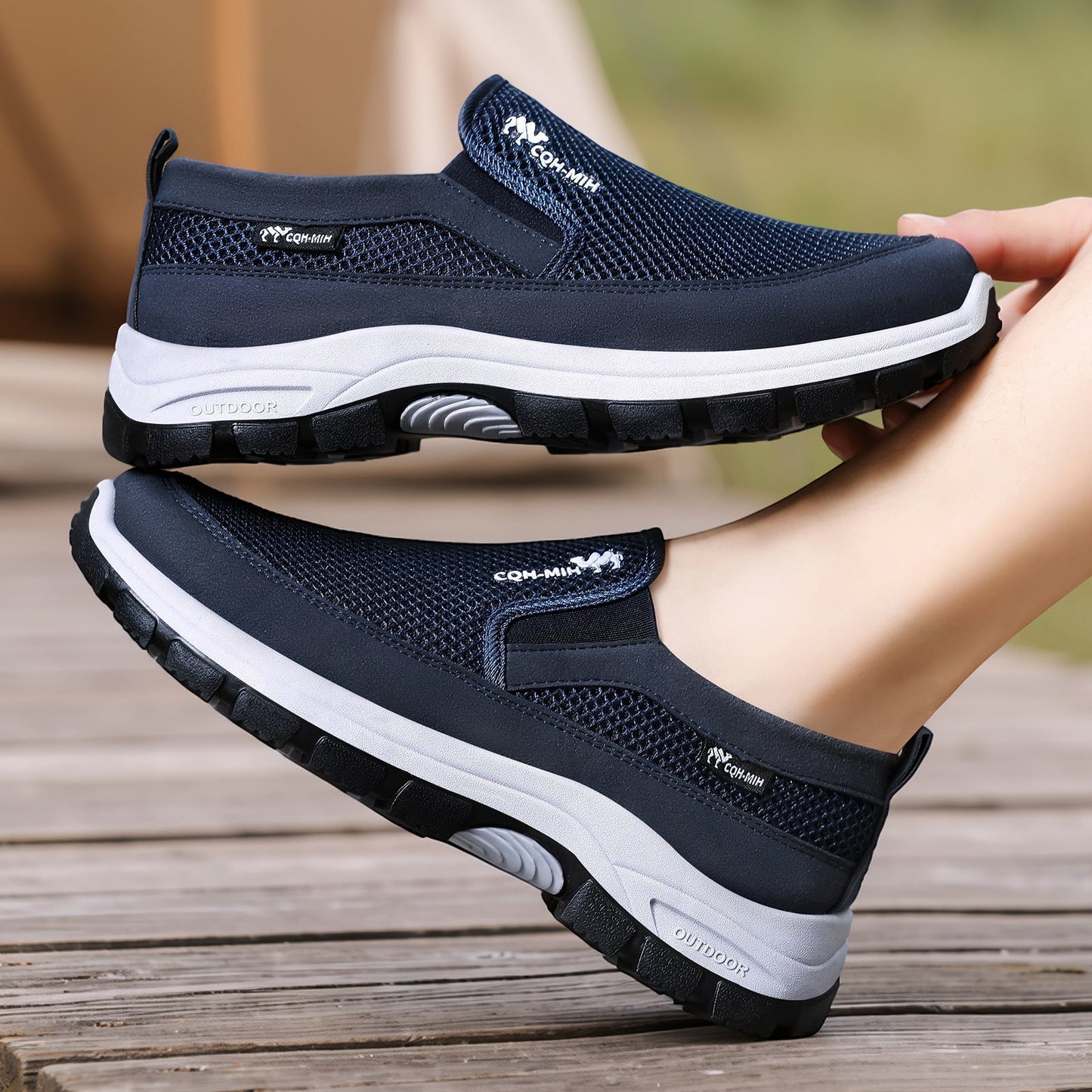 Pantofi sport ortopedici cu plasă – cu susținere a arcului piciorului, pentru ameliorarea durerii; amortizare moale.