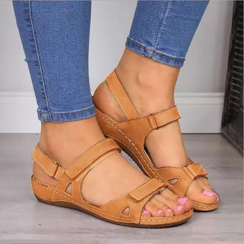 Sandale ortopedice ergonomice — cu suport pentru arcada plantară, care ajută la ameliorarea durerilor de picioare, la stabilizarea călcâiului și la reducerea instabilității la mers