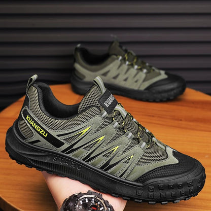 Adidași ergonomici cu ortoză — susținere a arcului plantar pentru ameliorarea durerilor de picioare, stabilizarea călcâiului și reducerea presiunii asupra articulațiilor.