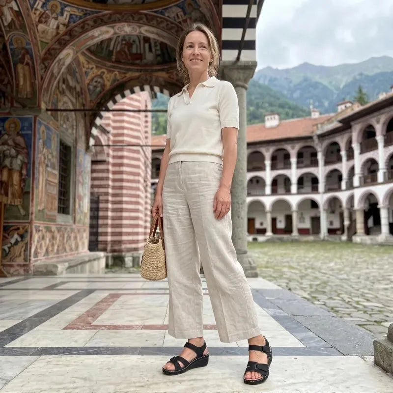 Sandale ortopedice ergonomice — cu suport pentru arcada plantară, care ajută la ameliorarea durerilor de picioare, la stabilizarea călcâiului și la reducerea instabilității la mers