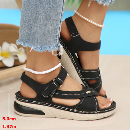 Sandale ortopedice confortabile — suport ergonomic pentru arcada plantară, lățime reglabilă, care subliniază silueta picioarelor.
