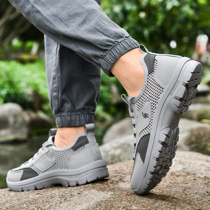 Adidași ergonomici cu ortoză — susținere a arcului plantar pentru ameliorarea durerilor de picioare, stabilizarea călcâiului și reducerea presiunii asupra articulațiilor.