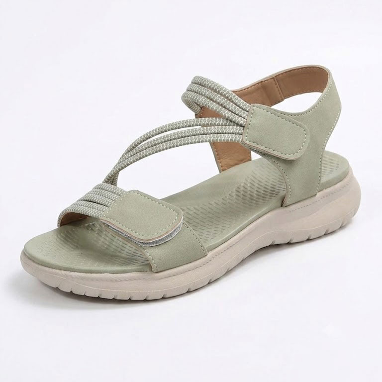 Sandale ortopedice confortabile — suport ergonomic pentru arcada piciorului, lățime reglabilă, care subliniază silueta picioarelor.