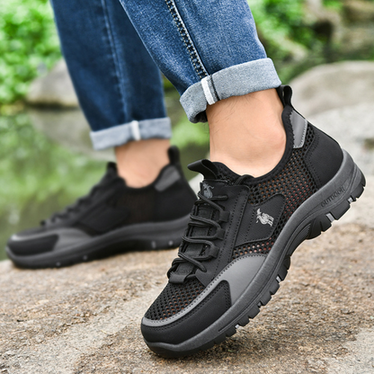 Adidași ergonomici cu ortoză — susținere a arcului plantar pentru ameliorarea durerilor de picioare, stabilizarea călcâiului și reducerea presiunii asupra articulațiilor.
