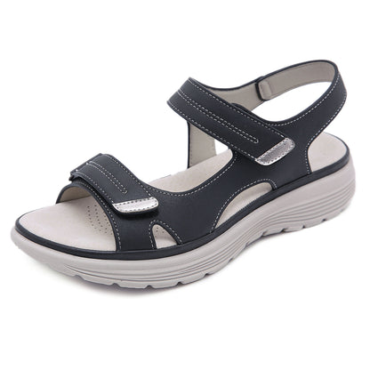 Sandale ortopedice confortabile — suport ergonomic pentru arcada plantară, lățime reglabilă, care subliniază silueta picioarelor.