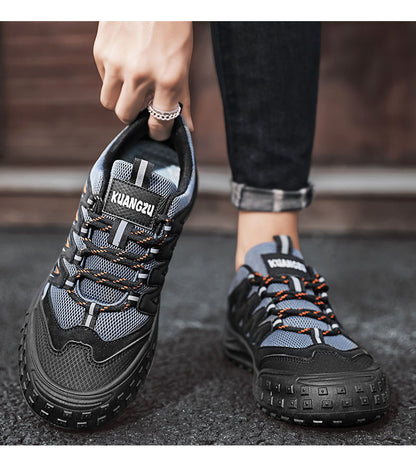 Adidași ergonomici cu ortoză — susținere a arcului plantar pentru ameliorarea durerilor de picioare, stabilizarea călcâiului și reducerea presiunii asupra articulațiilor.