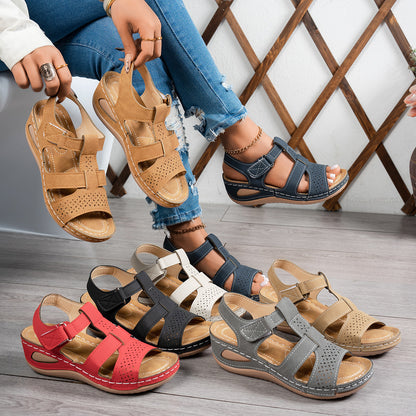 Sandale ortopedice ergonomice — cu suport pentru arcada plantară, care ajută la ameliorarea durerilor de picioare, la stabilizarea călcâiului și la reducerea instabilității la mers